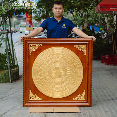 Tranh Mặt Trống Đồng Dát Vàng 24K Khung Gỗ Gõ Đỏ Khổ 1m08 